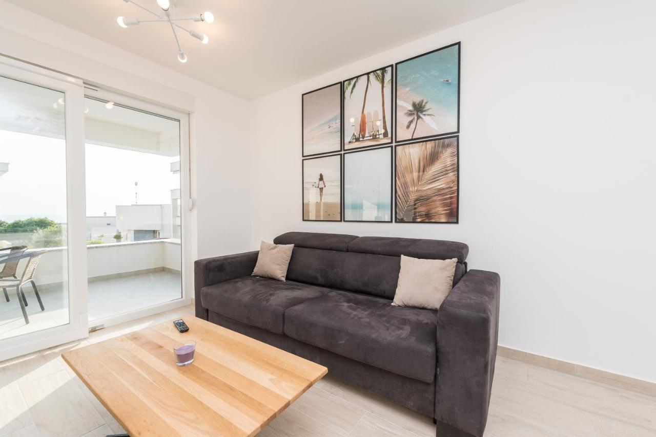 Sara Luxury Apartment With A Pool Novalja Extérieur photo