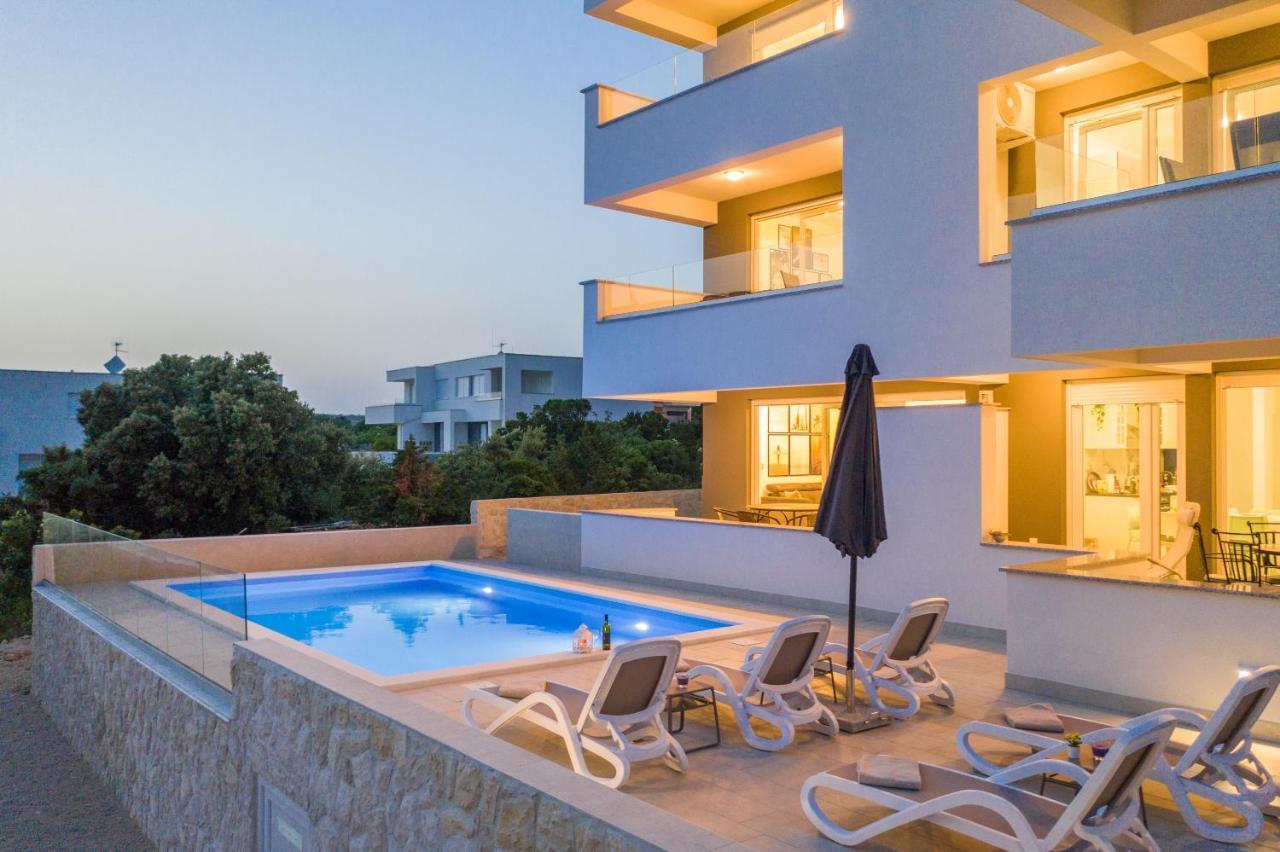 Sara Luxury Apartment With A Pool Novalja Extérieur photo